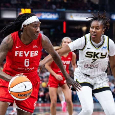Indiana Fever le pasa por encima a Chicago Sky 93-58