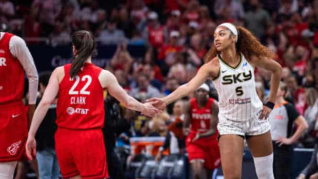 Indiana Fever le pasa por encima a Chicago Sky 93-58 1 usatsi 26208529