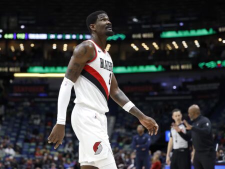 DeAndre Ayton sacude la NBA: ¿Camino a los Lakers tras Romper con Portland?