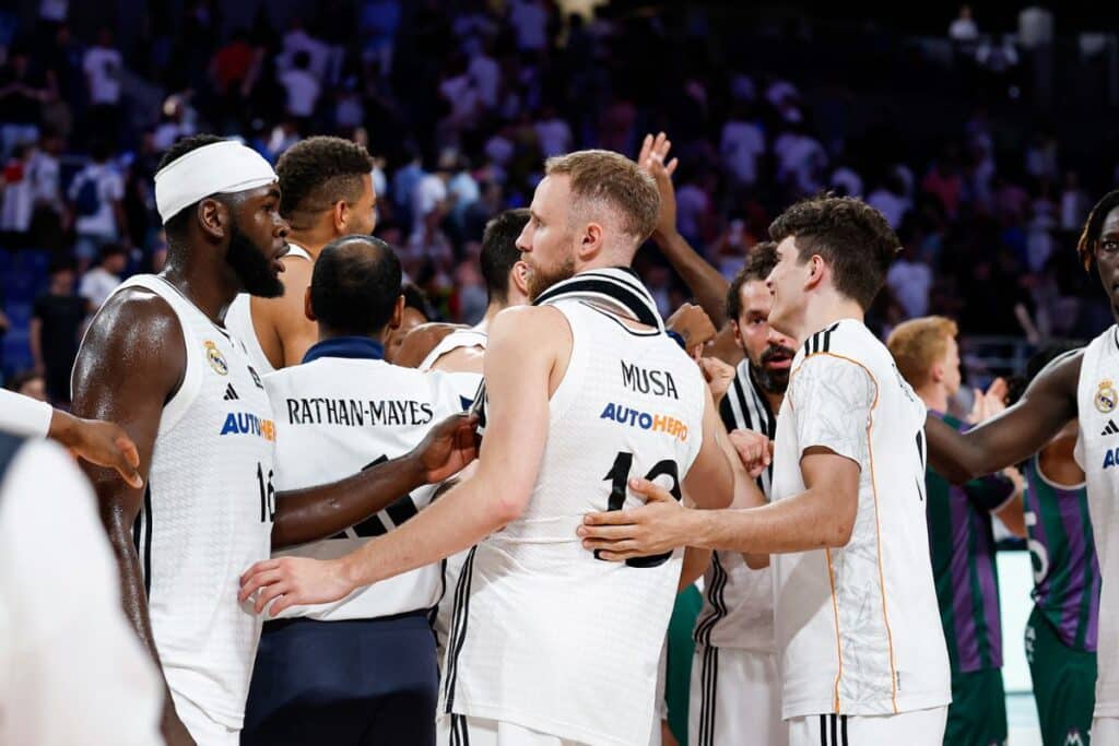 Los PlayOff ACB 2025 están al rojo vivo, y el Real Madrid ha dado un paso firme hacia la final de la Liga Endesa al vencer a Unicaja Málaga