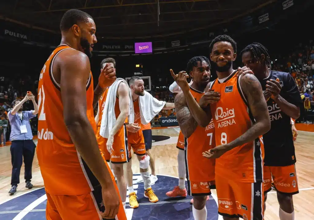 Valencia Basket trabaja en sus refuerzos para la operación Euroliga