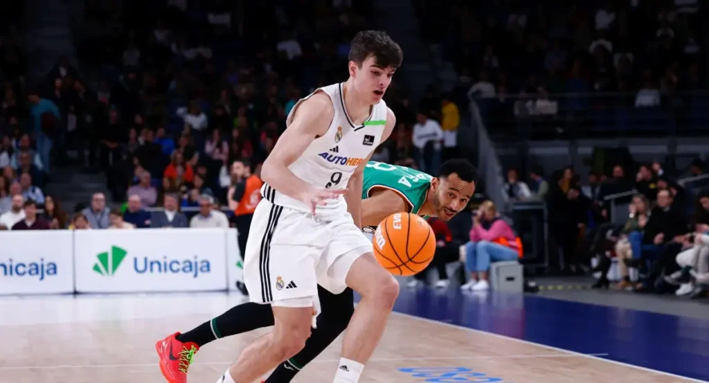 Del Real Madrid Baloncesto a Boston Celtics. Créditos a AFP