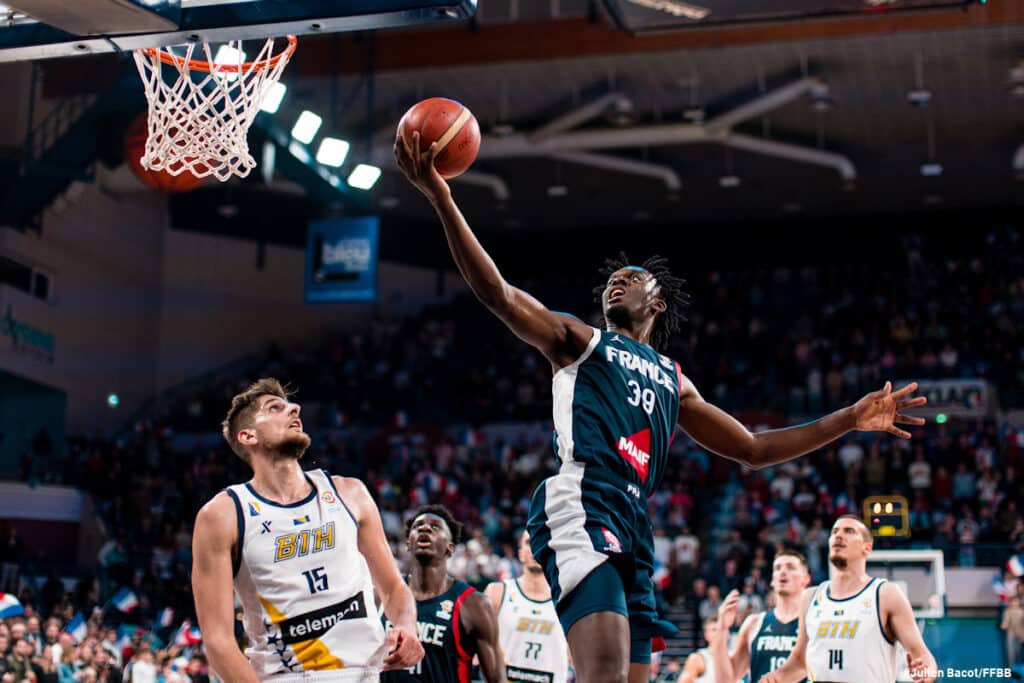 ¿Un nuevo titán en el Palau? Barça basket persigue un refuerzo clave en la pintura 1 Yoan Makoundou