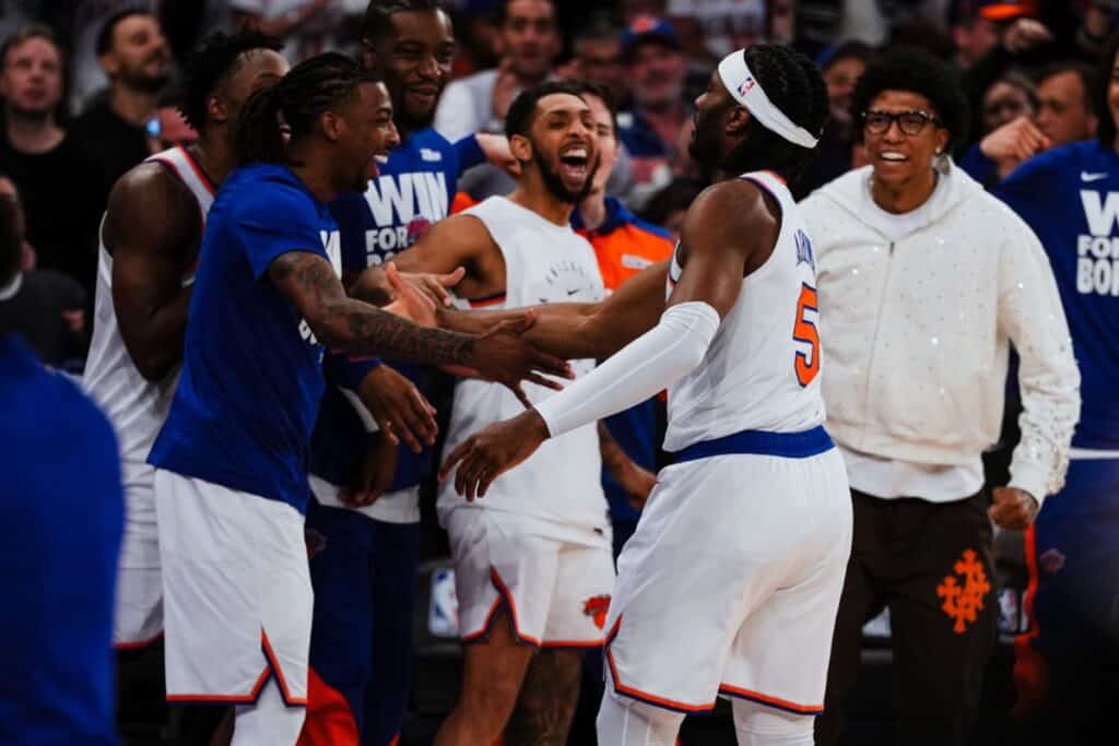 Las noticias NBA no dejan de sorprender, y los New York Knicks están en el centro de la tormenta tras la búsqueda de un nuevo entrenador