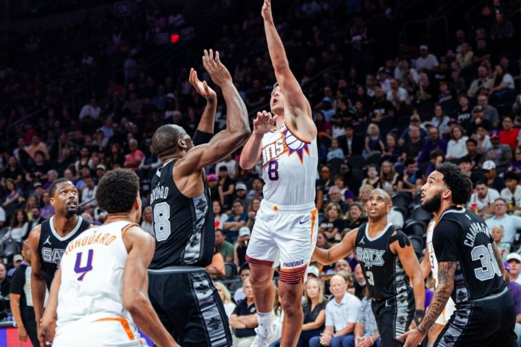 Traspasos NBA: La figura defensiva que cambia a los Lakers por Phoenix 1 Traspasos NBA: La figura defensiva que cambia a los Lakers por Phoenix