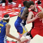Alperen Şengün dispara contra los Warriors: ¿Qué pasó en los playoffs NBA 2025?