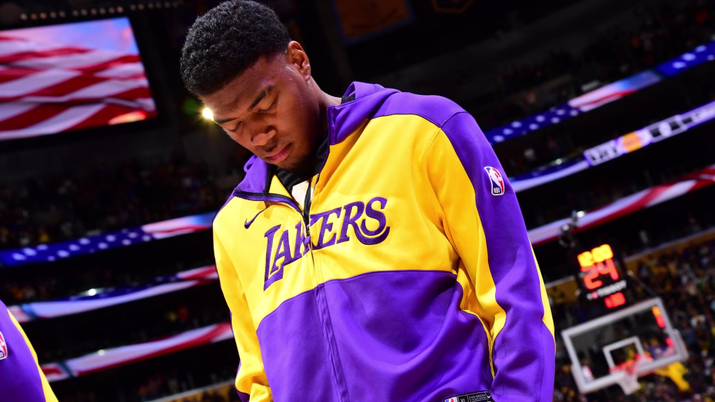 Rui Hachimura en espera: ¿Por qué los Lakers frenan su extensión en 2025? 1 Rui Hachimura en espera: ¿Por qué los Lakers frenan su extensión en 2025?