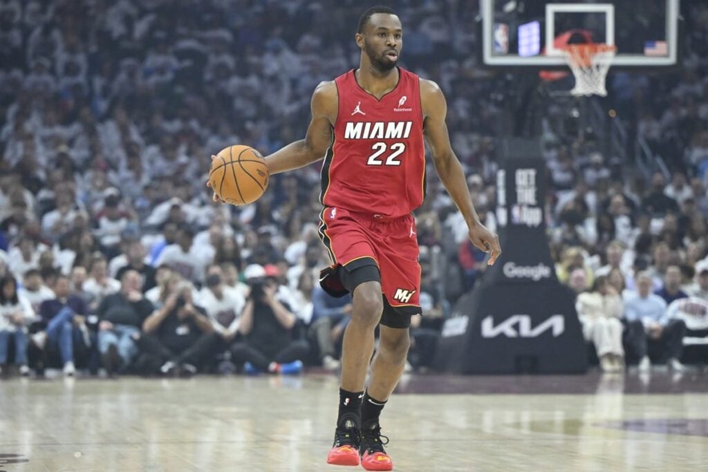 Mercado NBA: ¿Estuvo Wiggins a un paso de unirse a Giannis en los Bucks?