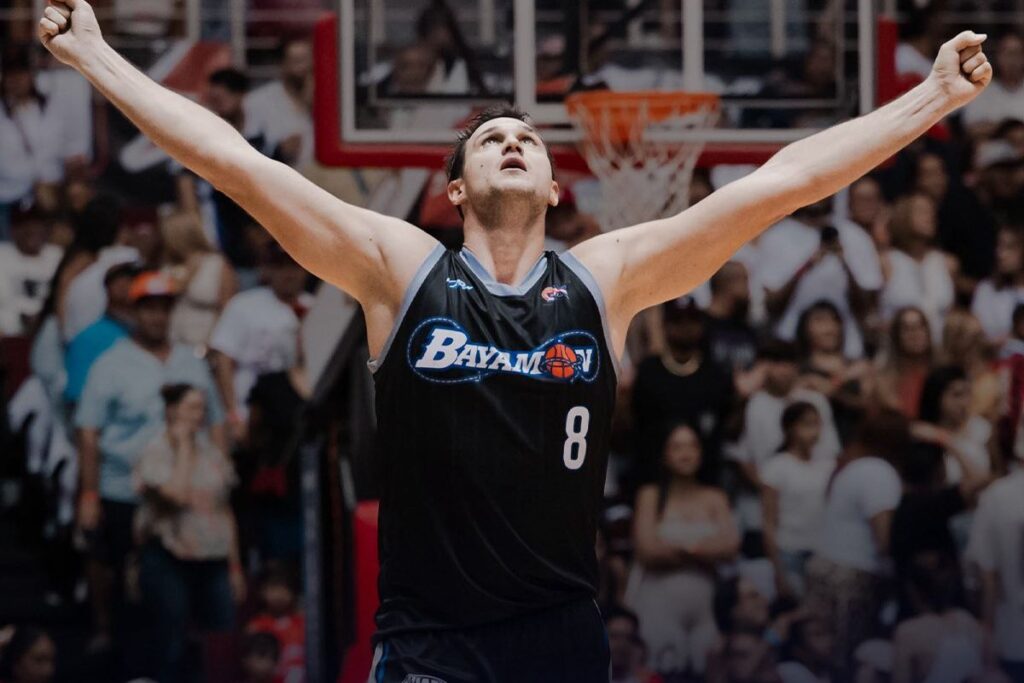 Gallinari rompe la maldición: Su primer título fuera de la NBA sacude a los fans 1 Gallinari rompe la maldición: Su primer título fuera de la NBA sacude a los fans