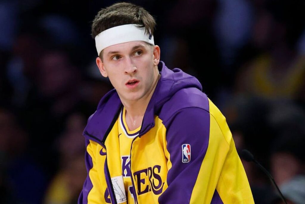 ¿Se define el futuro de Austin Reaves con los Lakers? Doncic observa cada paso