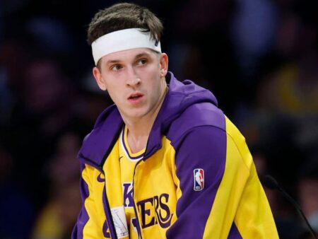 ¿Se define el futuro de Austin Reaves con los Lakers? Doncic observa cada paso