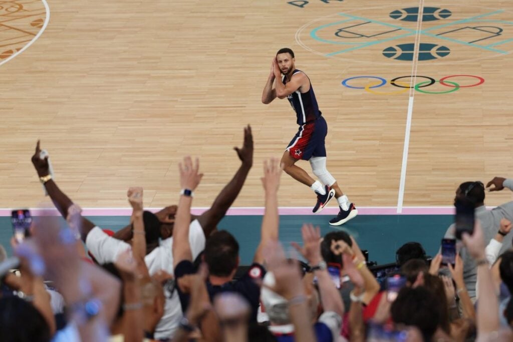 A un año del oro: ¿Por qué el partido de Stephen Curry en París es imborrable? 1 A un año del oro: ¿Por qué el partido de Stephen Curry en París es imborrable?