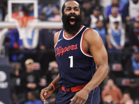 ¿Harden olvidó a una estrella? Su alineación titular de excompañeros sorprende a la NBA