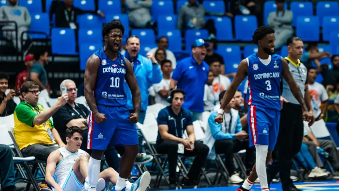 Tercer día de FIBA AmeriCup 2025: Triunfos, polémica y una pelea que nadie vio venir 1 Tercer día de FIBA AmeriCup 2025: Triunfos, polémica y una pelea que nadie vio venir