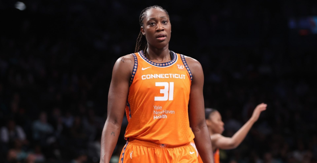 Propietario minoritario de los Celtics revoluciona la WNBA: ¿Llevará a las Connecticut Sun a Boston? 1 Propietario minoritario de los Celtics revoluciona la WNBA: ¿Llevará a las Connecticut Sun a Boston?