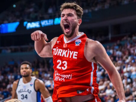 Alperen Sengun habla: El secreto que frenó a Giannis Antetokounmpo