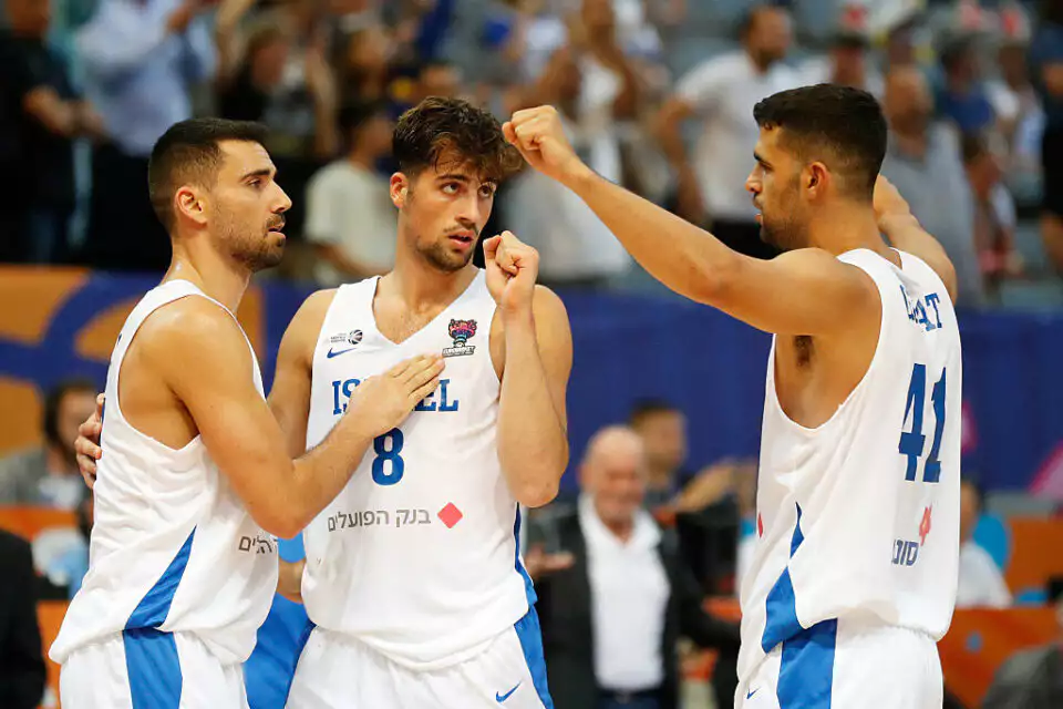 Eurobasket 2025: ¿Qué ocurrió en el quinto día? Récords históricos y caídas inesperadas 1 Eurobasket 2025: ¿Qué ocurrió en el quinto día? Récords históricos y caídas inesperadas
