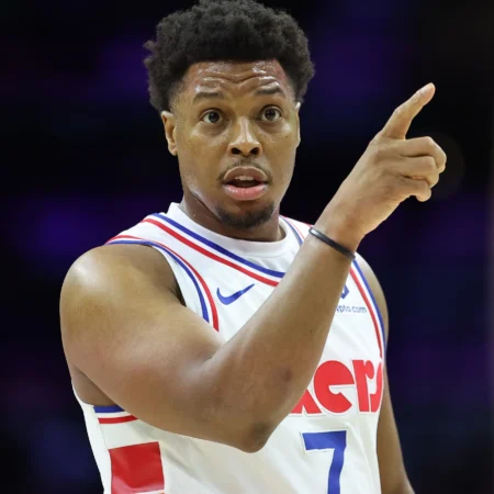 Kyle Lowry y los 76ers: Su nuevo rol deja a todos boquiabiertos