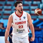 Alperen Şengün en el Eurobasket 2025: Siguiendo los pasos de Doncic ¿La próxima superestrella NBA?