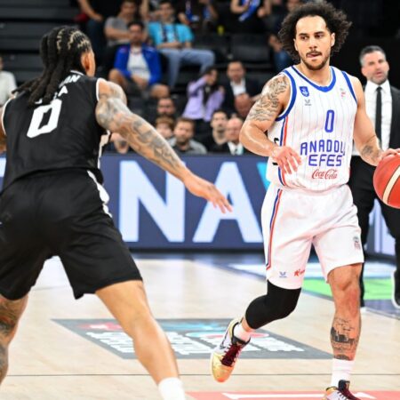 Anadolu Efes en la Euroliga: El trío explosivo que tiene a todo el mundo hablando