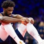 La incógnita más grande de los 76ers: ¿Joel Embiid no podrá jugar?