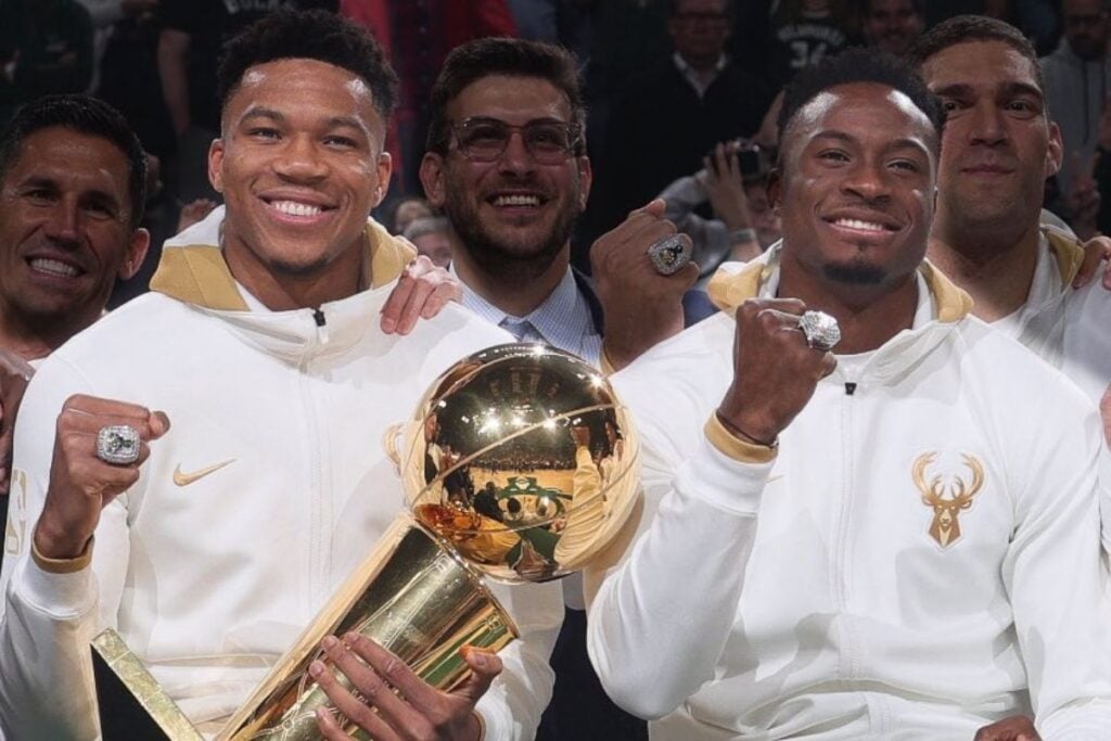 Milwaukee Bucks en acción: Antetokounmpo regresa, pero el roster revela grietas inesperadas 1 Milwaukee Bucks en acción: Antetokounmpo regresa, pero el roster revela grietas inesperadas