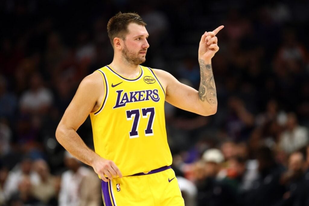 Doncic y Ayton en acción: El primer encuentro que ilusiona a los Lakers 1 Luka Doncic