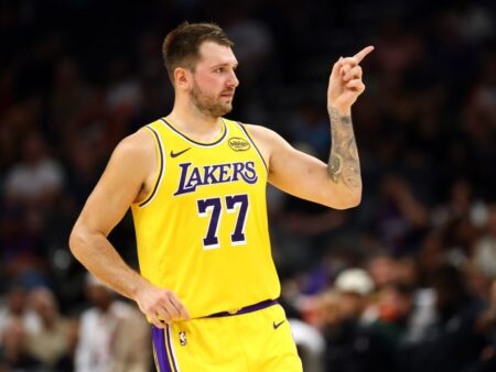Doncic y Ayton en acción: El primer encuentro que ilusiona a los Lakers