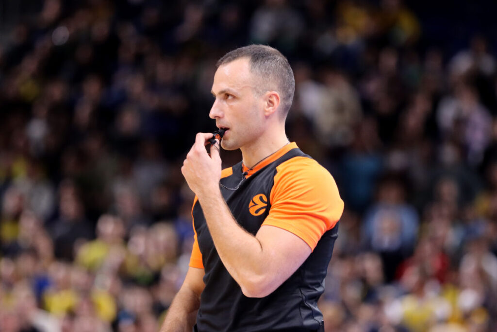 Euroliga en shock: Arbitro estelar detenido por vínculos criminales 1 Euroliga en shock: Arbitro estelar detenido por vínculos criminales