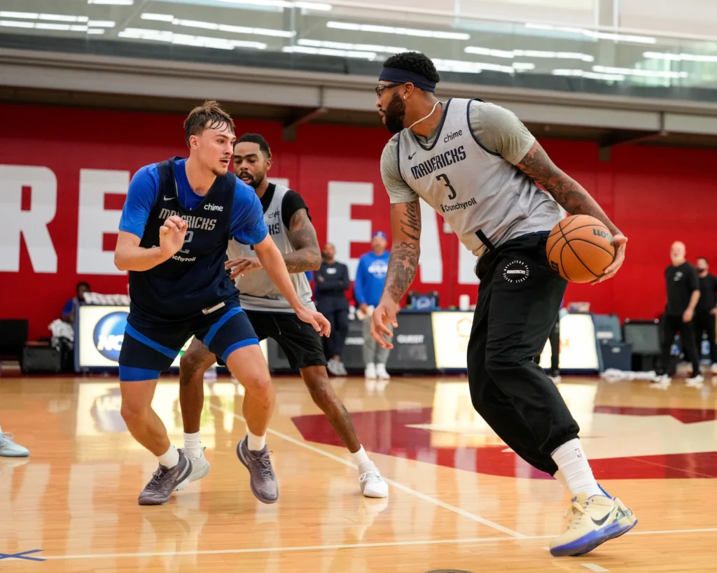 El cambio físico que sacude a los Mavericks: ¿Anthony Davis fuera de forma?
