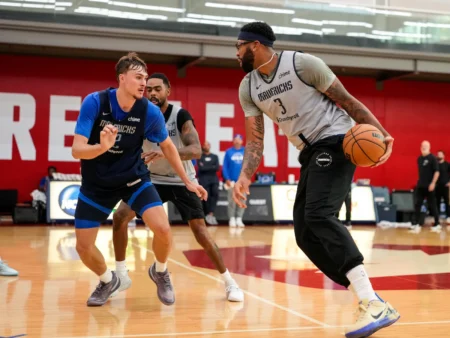 El cambio físico que sacude a los Mavericks: ¿Anthony Davis fuera de forma?