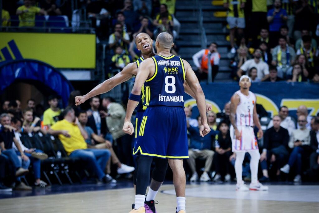 Golpe en la Euroliga: Uno de los fichajes estelares de Fenerbahce fuera por lesión 1 Golpe en la Euroliga: Uno de los fichajes estelares de Fenerbahce fuera por lesión