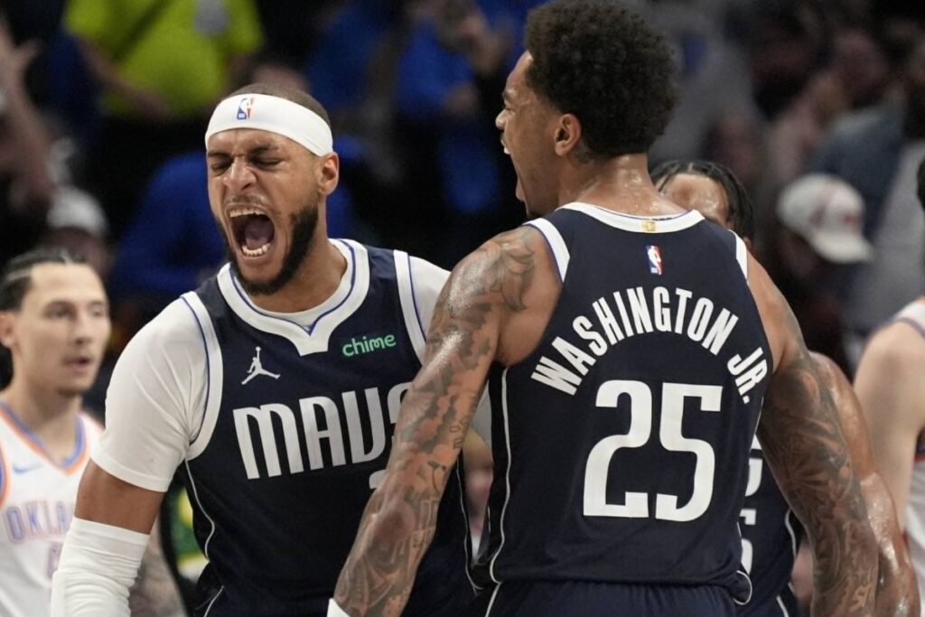 Lesión temprana en los Mavericks: Una figura lastimada en el primer día de campamento