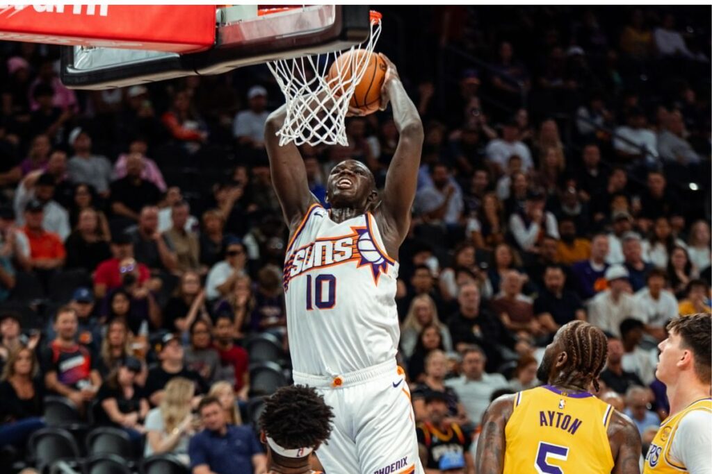 De anotarle 35 a los Lakers a ser descartado por su equipo 1 De anotarle 35 a los Lakers a ser descartado por su equipo