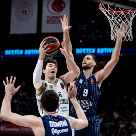 Golpe en la Euroliga: ¿La lesión que camia el rumbo de Anadolu Efes?