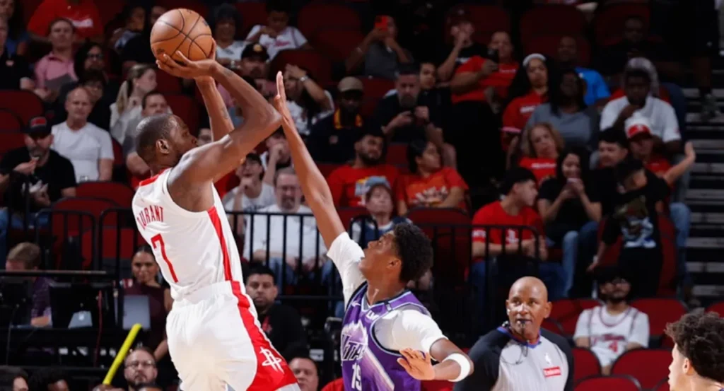 El primer juego de Kevin Durant en Houston: Polémica con Ace Bailey incluida 1 El primer juego de Kevin Durant en Houston: Polémica con Ace Bailey incluida