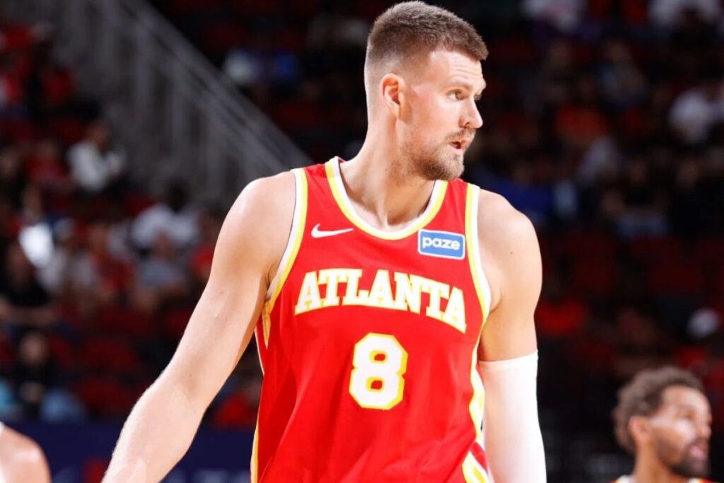 Misterio médico en la NBA: La batalla silenciosa de Kristaps Porzingis 1 Misterio médico en la NBA: La batalla silenciosa de Kristaps Porzingis