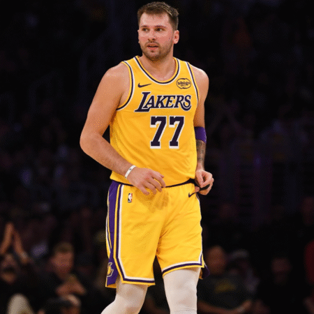Luka Doncic y su marca Lakers: ¿Qué significa este hito histórico en el arranque?