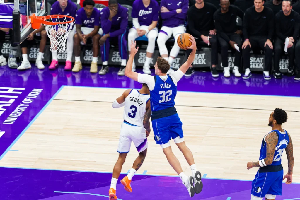 Dallas Mavericks: El primer juego de Flagg como base ¿Cumplió con las expectativas? 1 Dallas Mavericks: El primer juego de Flagg como base ¿Cumplió con las expectativas?