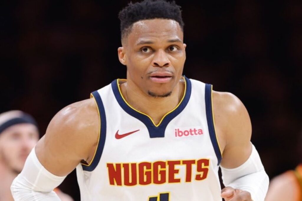 NBA en alerta: ¿Qué opina Russell Westbrook de las ofertas del extranjero? 1 NBA en alerta: ¿Qué opina Russell Westbrook de las ofertas del extranjero?