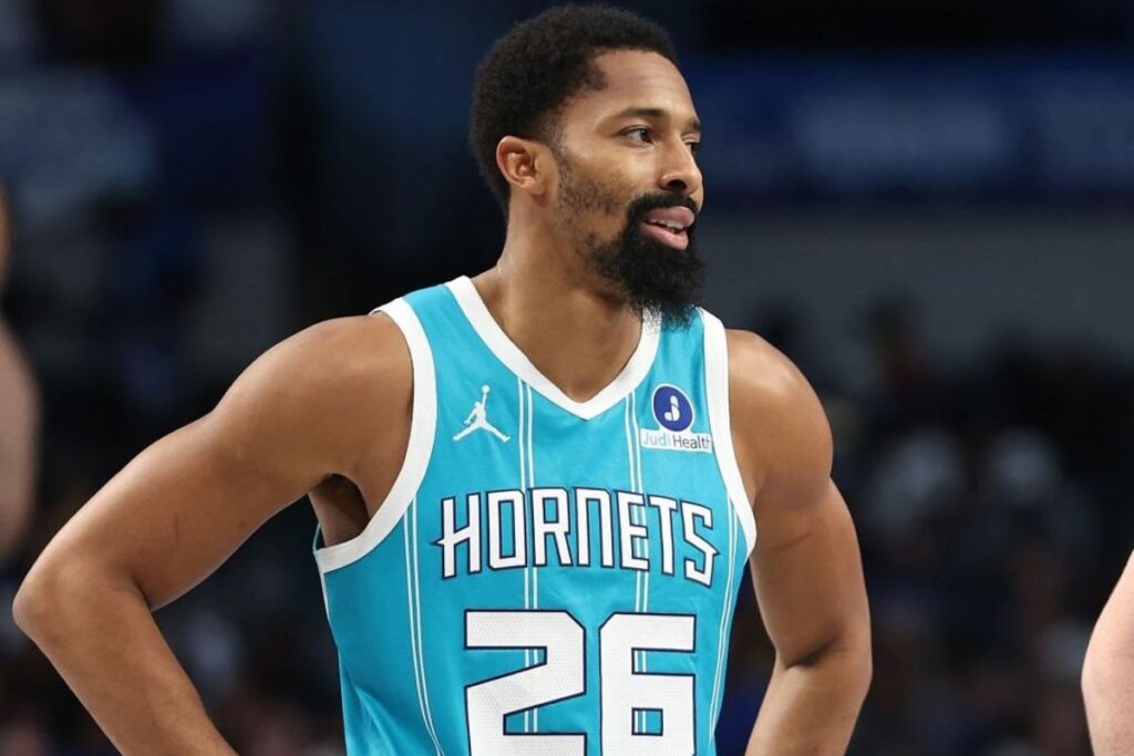 ¡Alerta en el mercado NBA! Los Hornets cortan a uno de sus veteranos 1 ¡Alerta en el mercado NBA! Los Hornets cortan a uno de sus veteranos