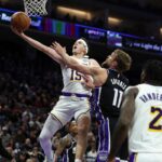 Otra jornada NBA al rojo vivo: ¿Quiénes brillaron y qué sorpresas hubo? 11 Otra jornada NBA al rojo vivo: ¿Quiénes brillaron y qué sorpresas hubo?