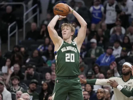 Renovación en Milwaukee: Una extensión inesperada impacta en los Bucks