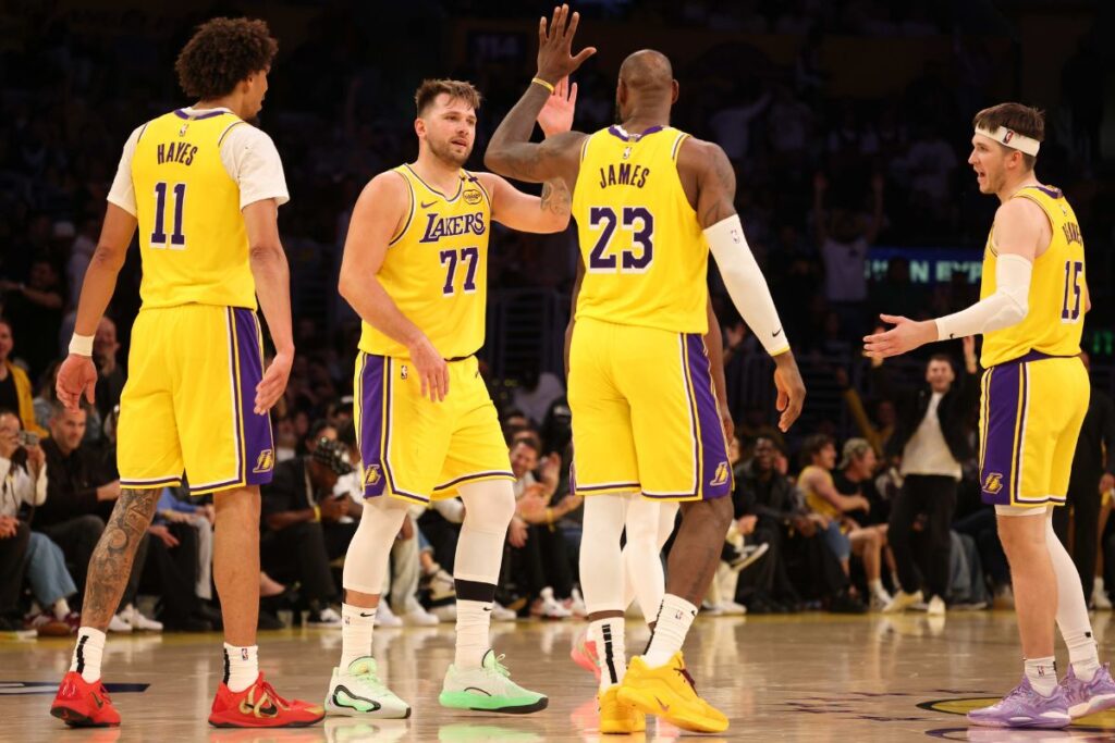La primera lesión que preocupa a los Lakers desde el inicio