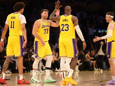 La primera lesión que preocupa a los Lakers desde el inicio