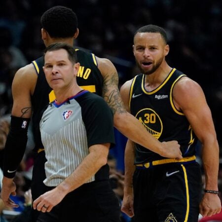 Nueva regla en la NBA: ¿Stephen Curry el gran beneficiado?