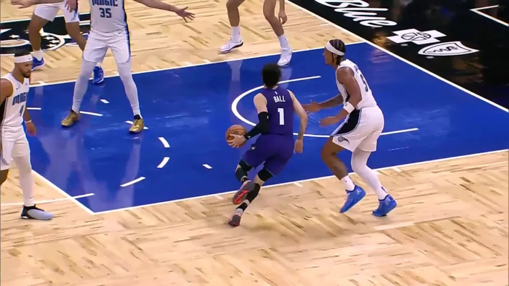 Pronóstico Charlotte Hornets vs Orlando Magic - NBA 30/10/2025 33 Pronóstico Charlotte Hornets vs Orlando Magic – NBA 30/10/2025