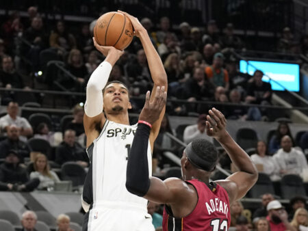 Pronóstico San Antonio Spurs vs Miami Heat – NBA 30/10/2025
