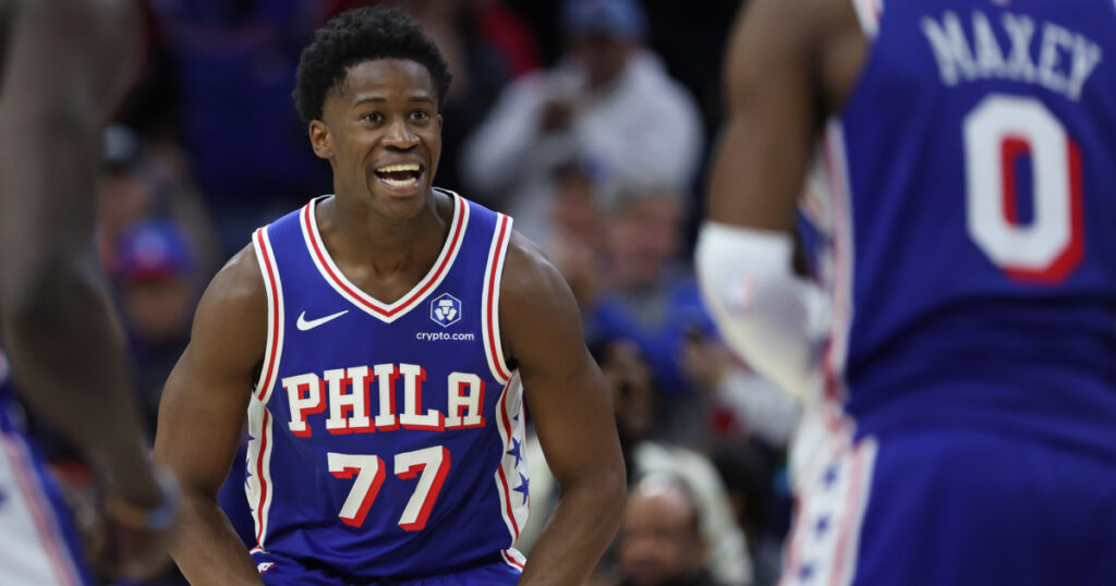 Valorando a Maxey y Edgecombe: El cambio que ha transformado a los Philadelphia 76ers. 1 Valorando a Maxey y Edgecombe: El cambio que ha transformado a los Philadelphia 76ers.