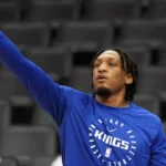 El mercado NBA no para: ¿Quién es el pívot que los Pistons le arrebataron a los Kings? 9 Isaac Jones